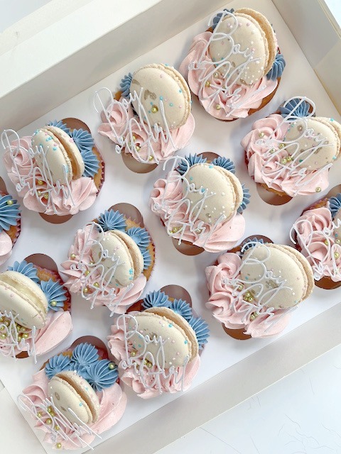 Gender reveal boy or girl cupcakes