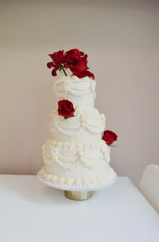 vintage taart red whitte wedding perfect pastry